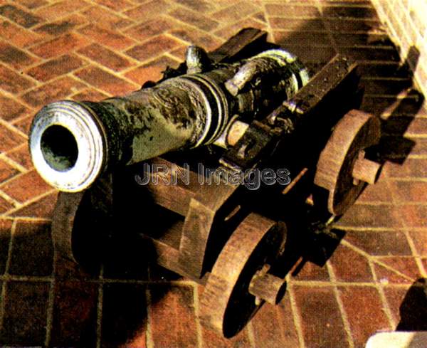 Ship's cannon