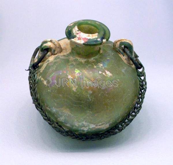 Unguent Vessel: Aryballos with Chain