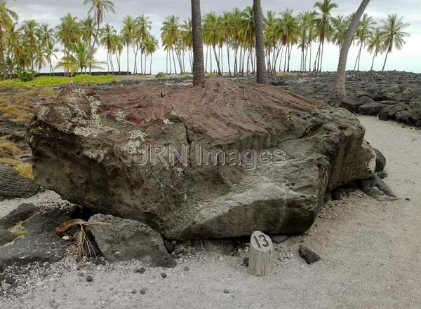 Ka'ahumanu Stone; Pu'uhonua o Honaunau National...