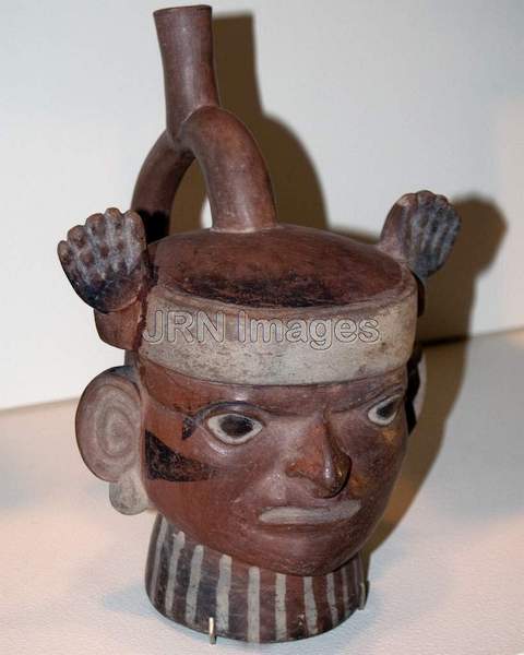 Ceramic vessel of upper-class with headdress