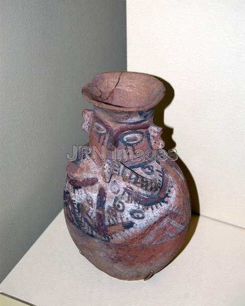 Ceramic vessel in Wari-Pachacamac style