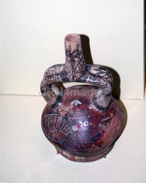 Ceramic vessel in Wari-Moche style