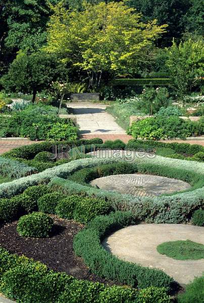 Knot garden