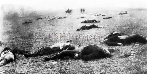 Union soldiers dead on battlefield